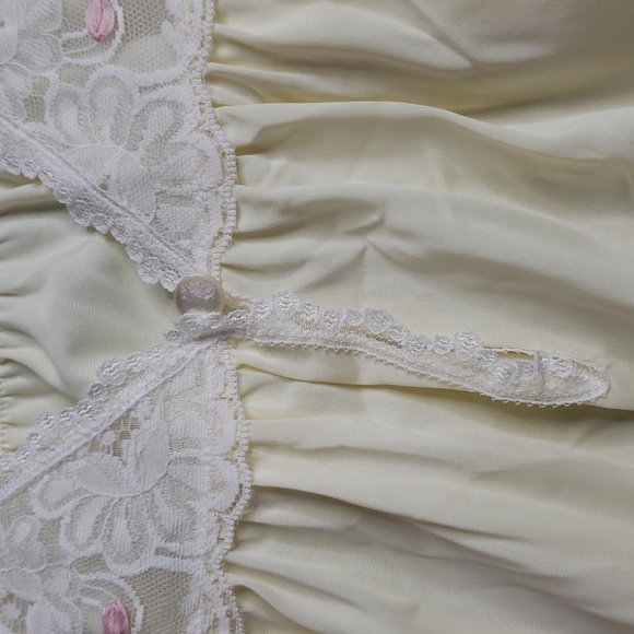 Vintage Shadowline Floral Embroidered Lacey Nylon Night Gown Dress Size M Yellow - Picture 13 of 14